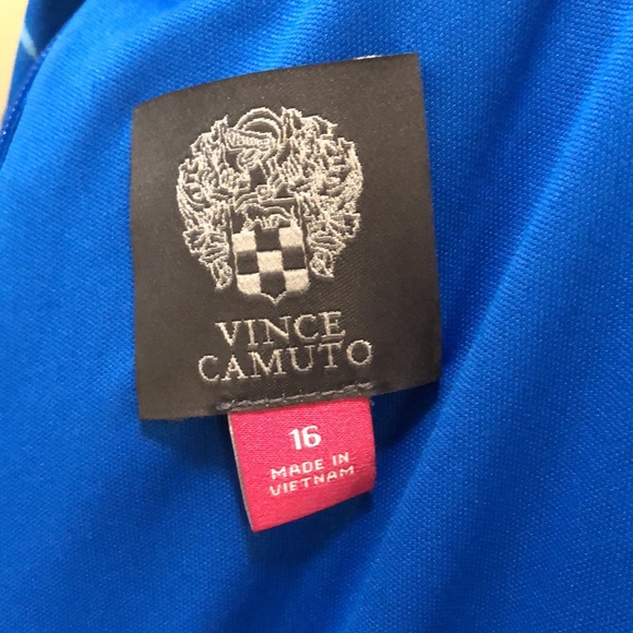 Vince Camuto off v-neck, pretty scrunched shirt sleeves fit & flare dress - Picture 7 of 15